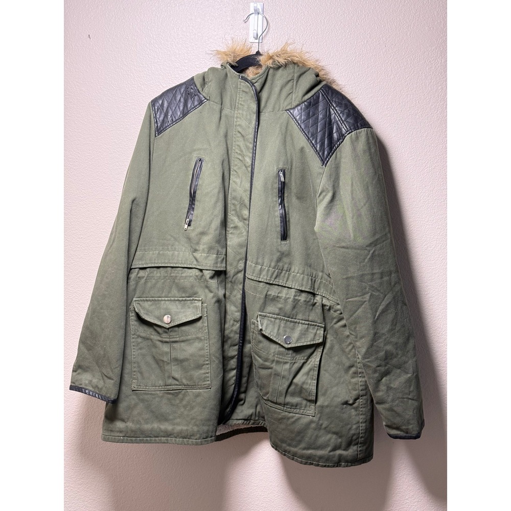 Torrid Womens Olive Green Sherpa Lined Parka Faux Fur Hood Quilted Accents Sz 2